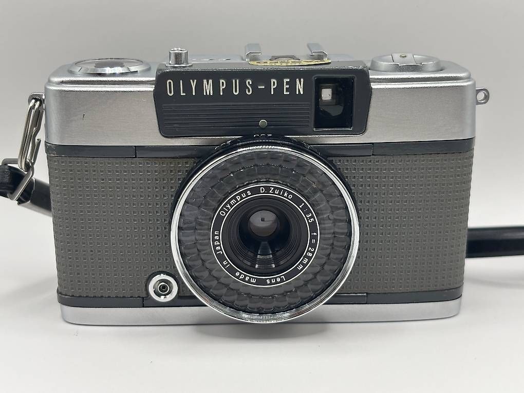 Olympus Fotocamera: Olympus PEN EE-2 Halbformatkamera Kultkamera – Usato da Merenschwand venduto da Sbj