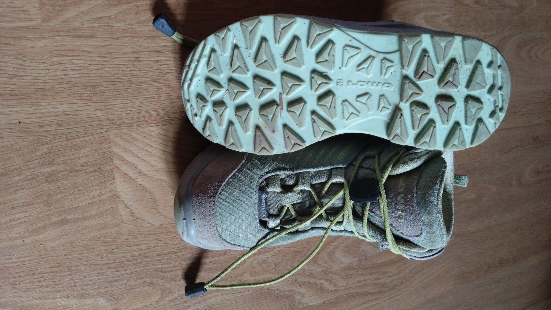 Lowa Scarpe per ragazzi: Lowa Wanderschuhe gr 28 – Usato da Triengen venduto da Ronner84 1