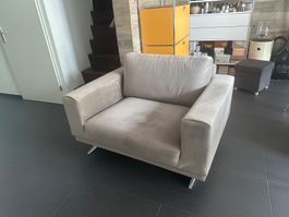 1.Sofa Sessel, Neuwertig 2.Jahre Alt.