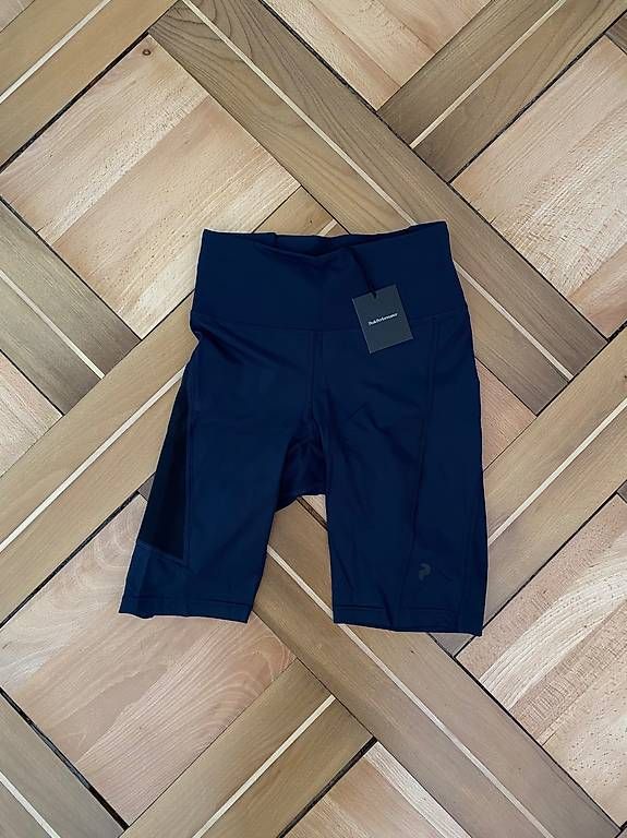 Peak Performance Pantaloni: Peak Performance Shorts, Damen – Nuovo e nell'imballaggio originale da St. Gallen venduto da jul_9yjy