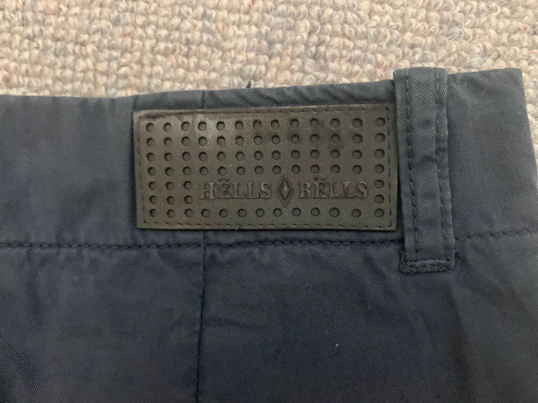 Pantalons: HELLS & BELLS HERRENSHORTS GRÖSSE L – D'occasion à Embrach par korbflechter49 2