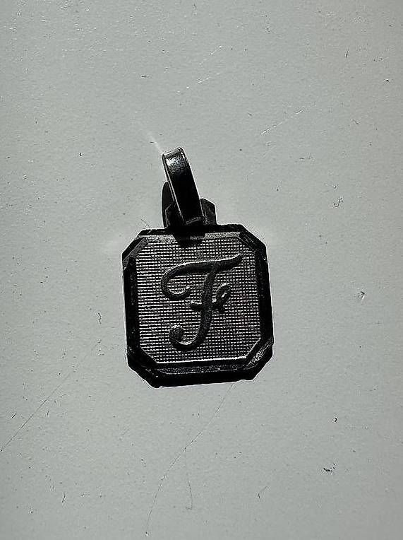 Ciondoli: Pendentifs pour chainette – Usato da Longirod venduto da Fabricelli