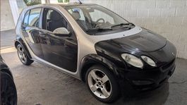 Schicker und rassiger Smart Forfour 1.5 Automat mit MFK