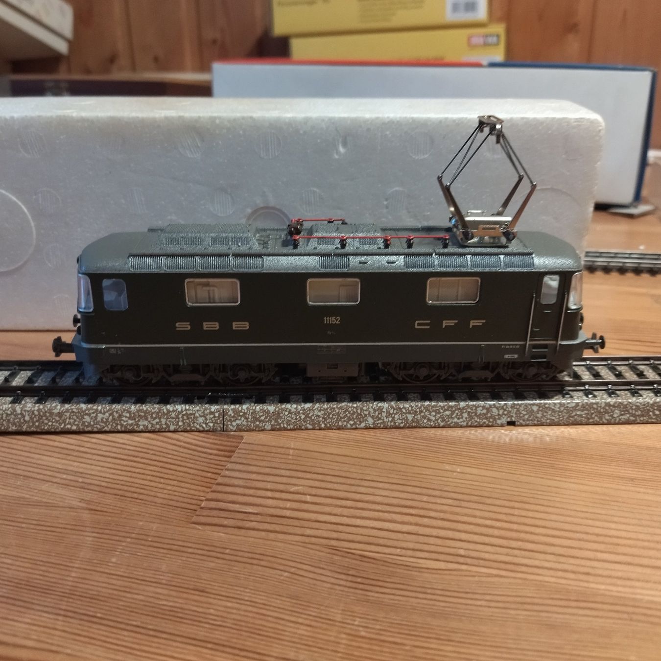 Lima Modelleisenbahnen: Lima E-Lok 20 8157LP (957) – Defekt aus Basel von BeanieUp 1