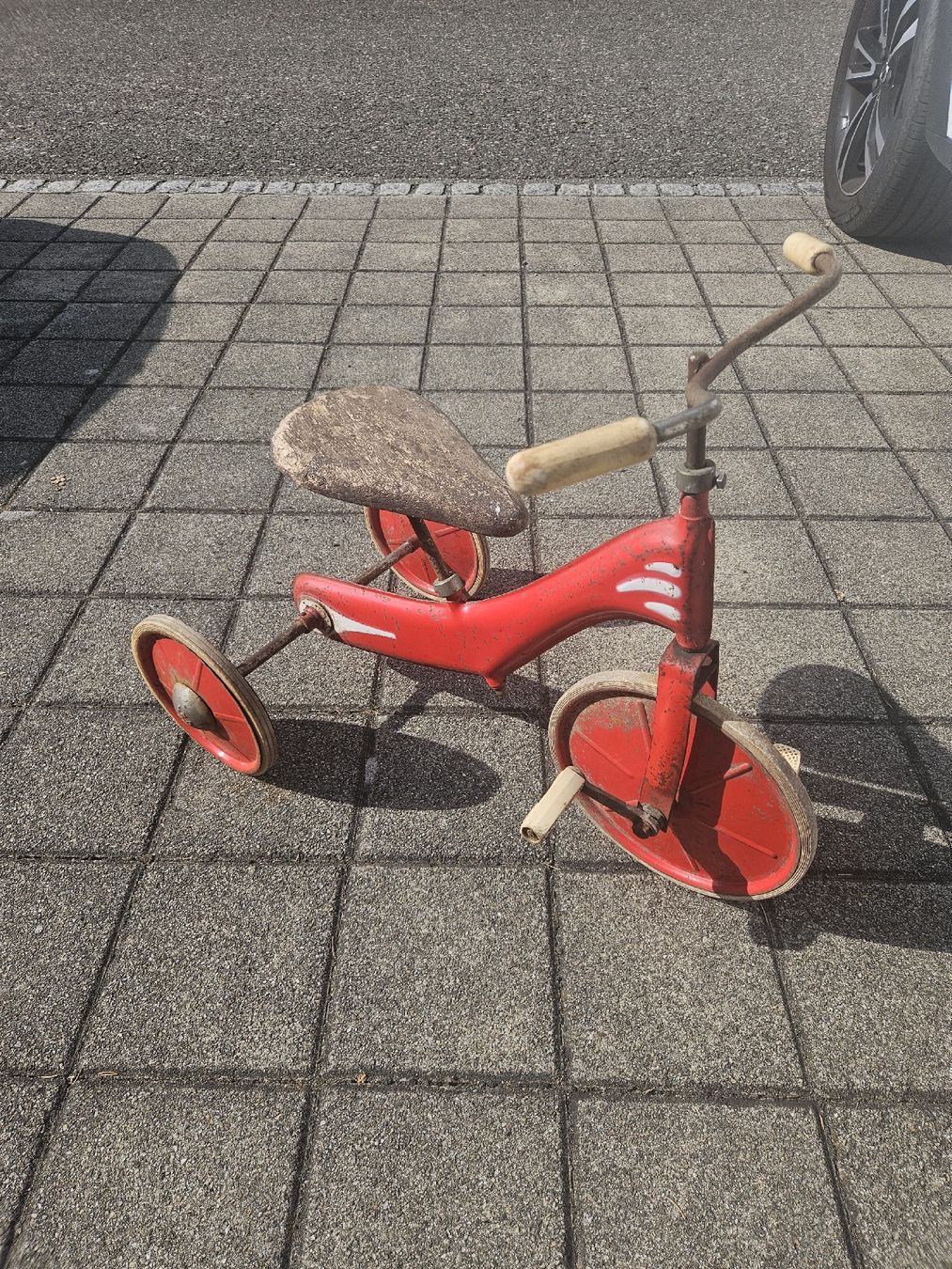 Veicoli per bambini: Kemp Kinderdreirad rot Metall Holz  – Usato da Brittnau venduto da Lexmark77