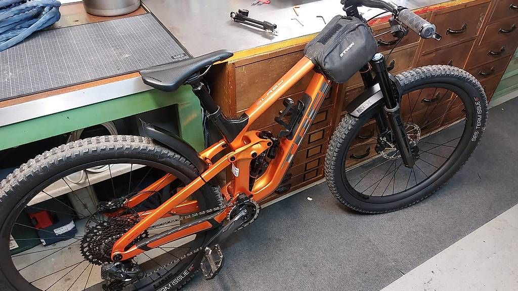 Velos: TREK SLASH 9.8 XT Gen 5 – Gebraucht aus Pieterlen von desi_loly01 3