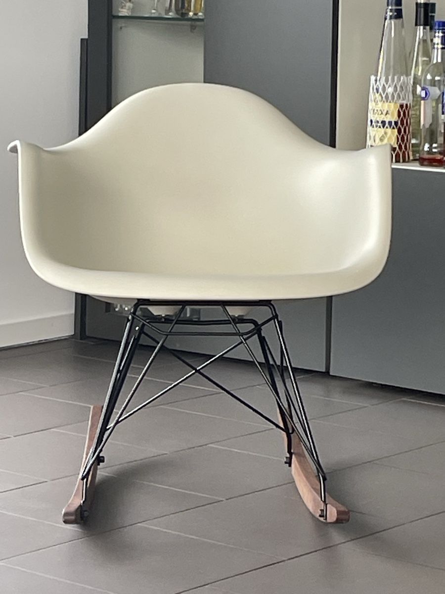 Stühle: Vitra Eames RAR Schaukelstuhl – Gebraucht aus Urdorf von Msakul 2