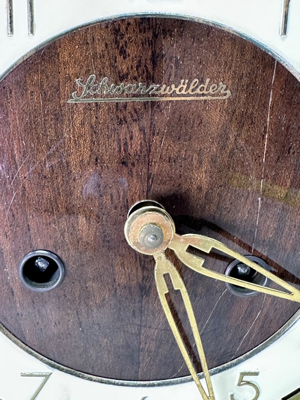 Stand- & Wanduhren: Pendule de table ancienne Schwarzwälder - Fonctionelle – Gebraucht aus Morges von MeeBee 2