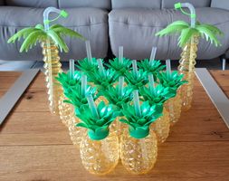 Kinderparty? Set: 14 stylische Trinkbecher mit Strohhalm NEU