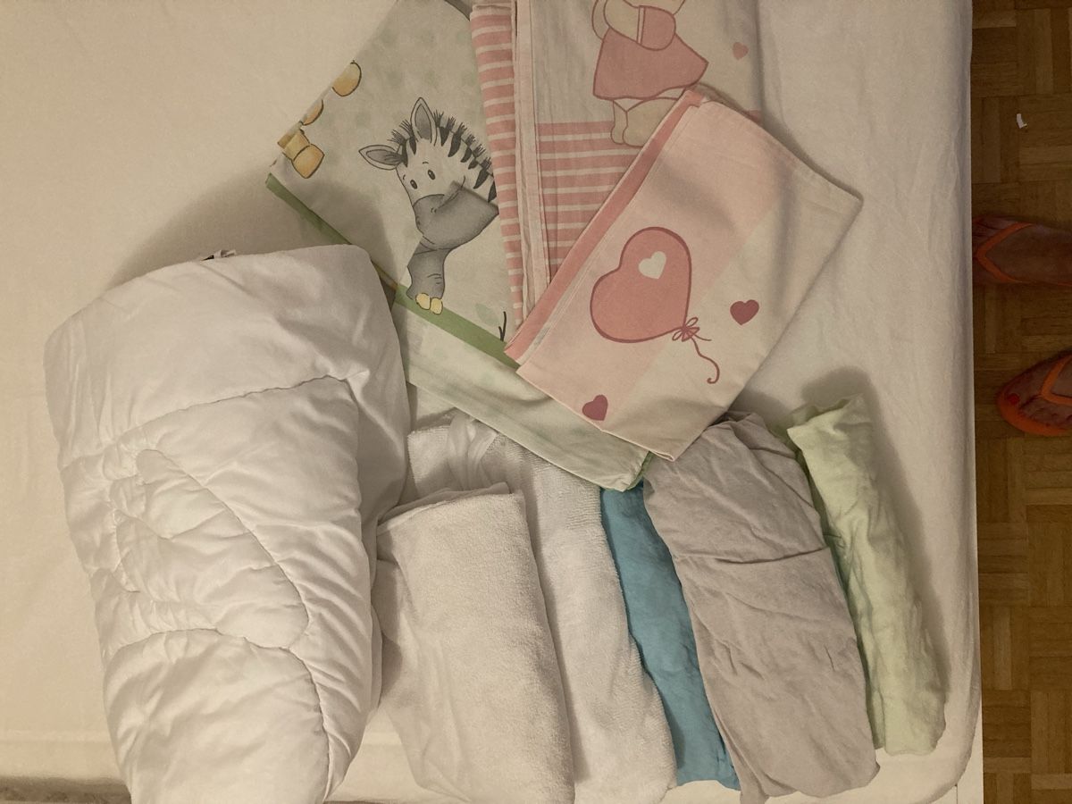 Biancheria da letto: Literie bébé + duvet  – Usato da Genève venduto da Eschindler