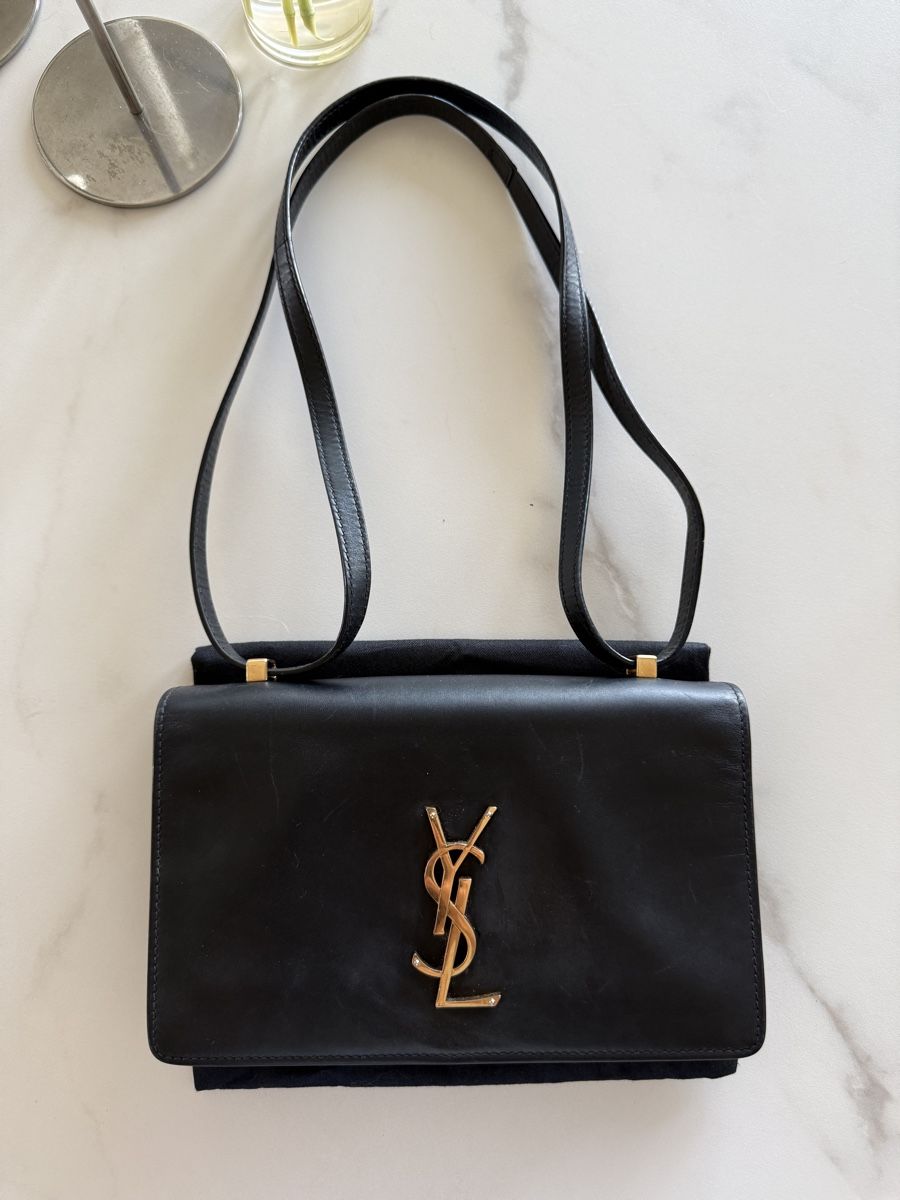 Saint Laurent Borse da donna: Vintage Saint Laurent Monogram Shoulder Bag – Usato da Pratteln venduto da Eileen_H 7