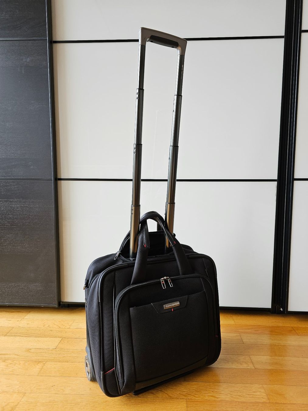 Samsonite Valigie: Samsonite Pro-Dlx 4 Toploader L Black - TOP – Usato da Zürich venduto da Zurich_M