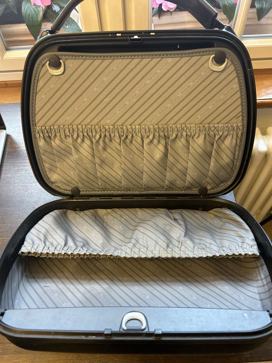 Custodie per cosmetici: Samsonite Beauty Case – Usato da Basel venduto da and_pky9 1