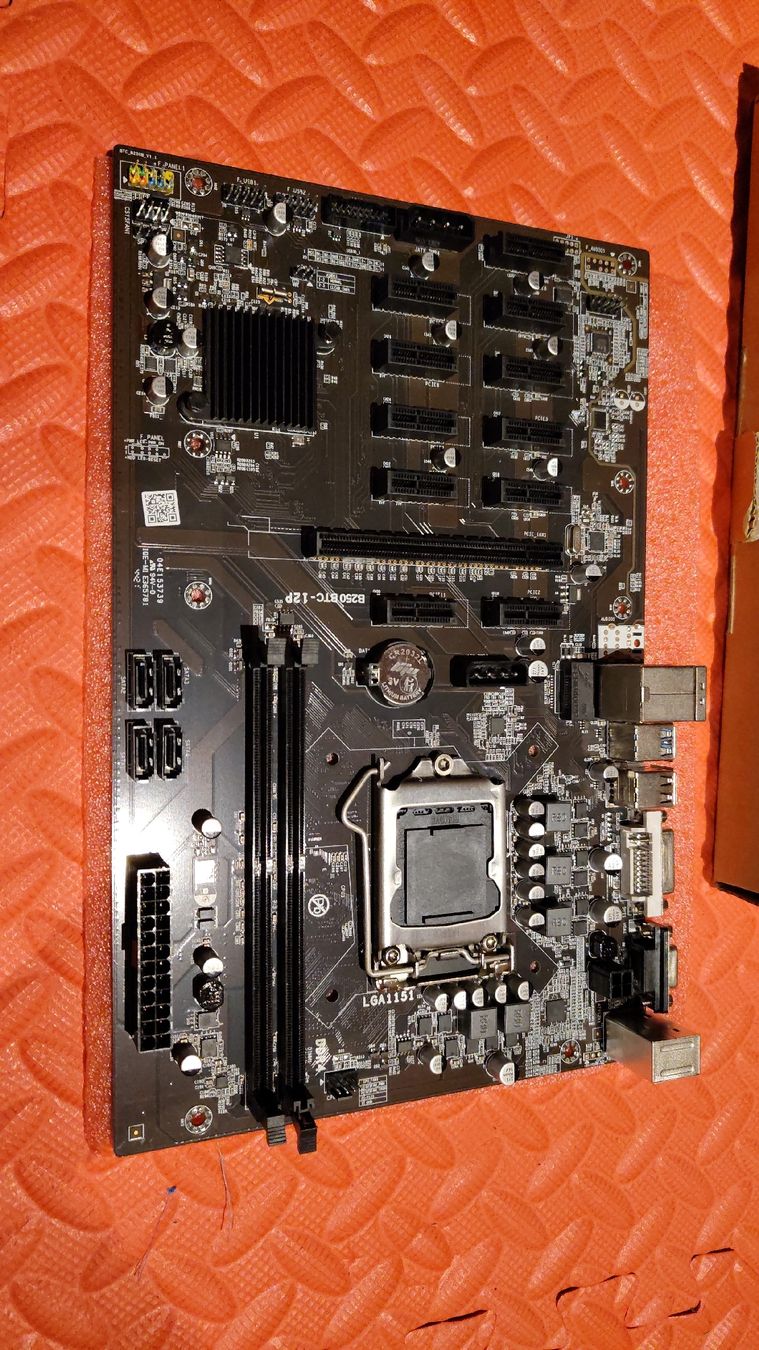 Schede madri: B250 BTC-12P Mainboard - Neu und originalverpackt – Nuovo e nell'imballaggio originale da Hochfelden venduto da Fusion_Print 1