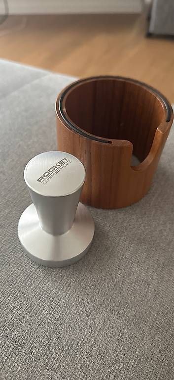 Macchine per caffè & Macchine per espresso: Temper von Rocket inkl. Holzstation – Usato da Othmarsingen venduto da Creamy00