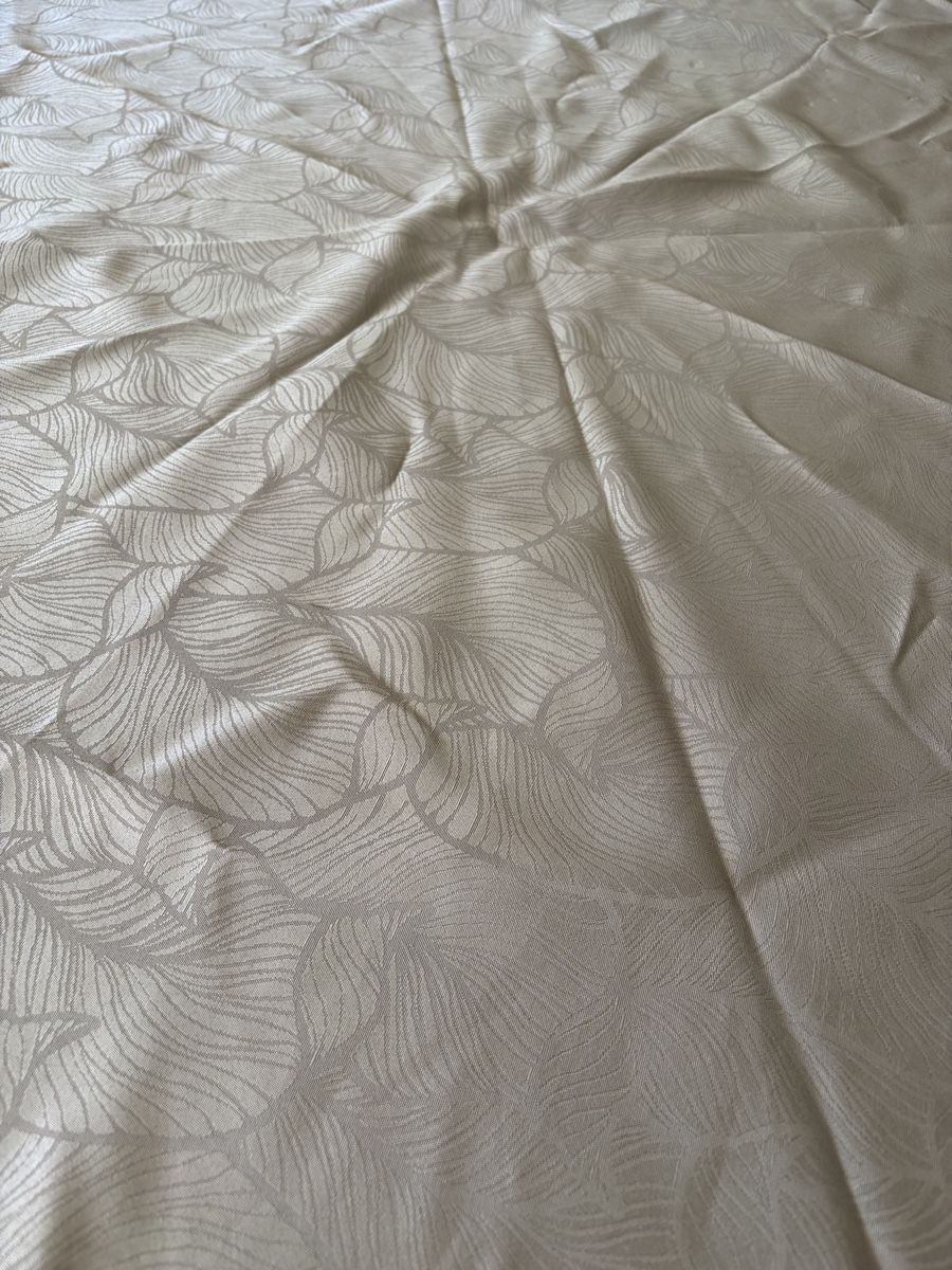Autre linge de table: Runde Tischdecke – D'occasion à Rickenbach SZ par mar_np8d 1