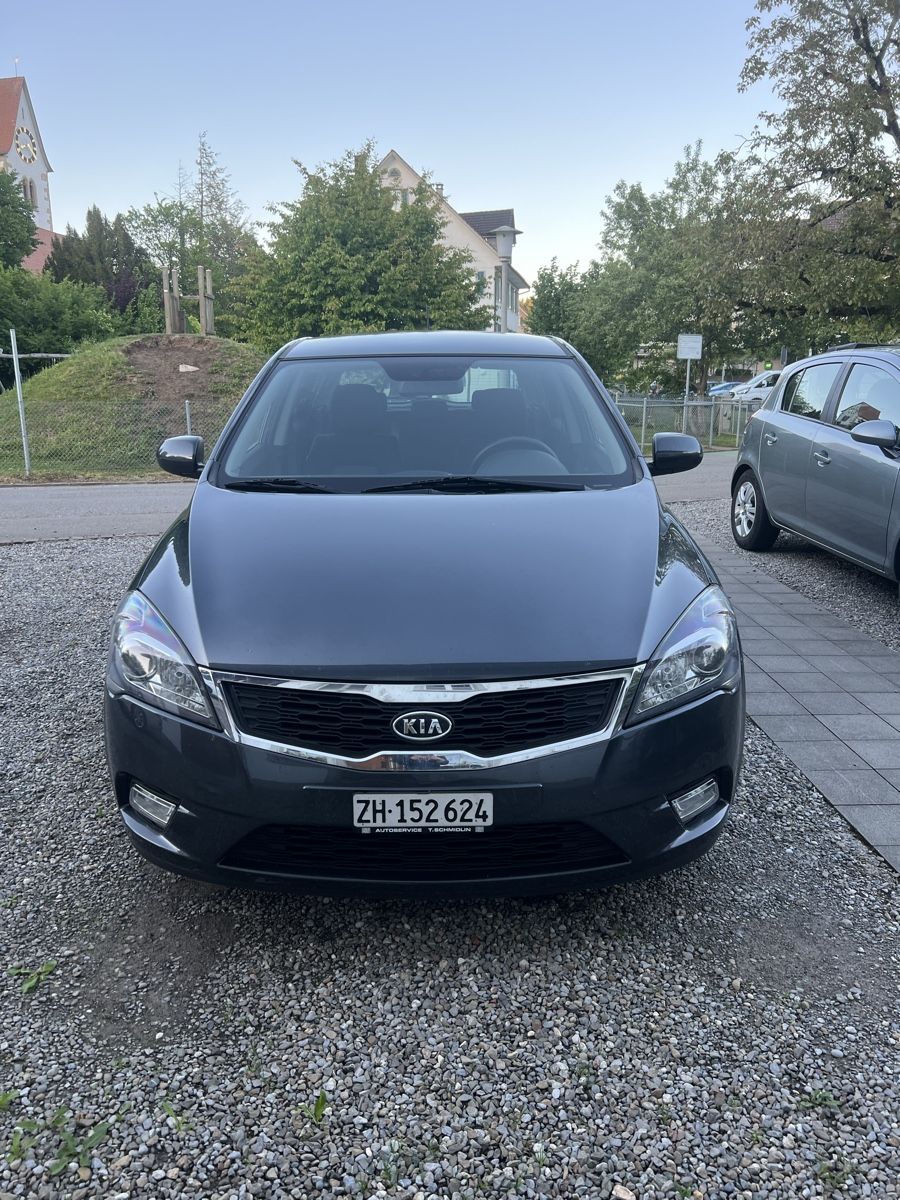 Kia Automobili: KIA Cee'd 1.4 ISG – Usato da Knonau venduto da dejoeyinho 1