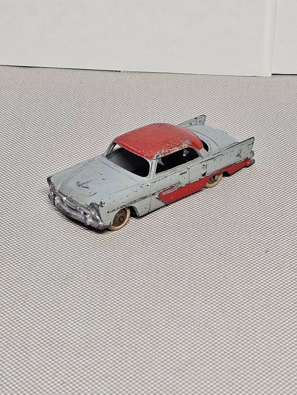 Dinky Toys Modellini d'auto: Dinky Plymouth Belvedere – Usato da Starrkirch-Wil venduto da easygo13