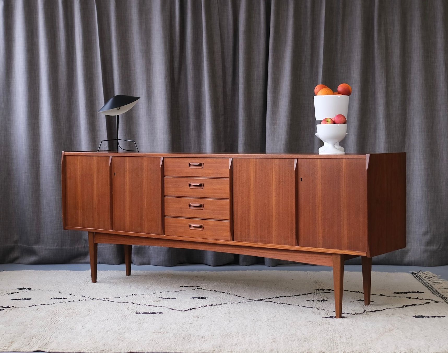 Cassettiere: Teak Sideboard VKW Möbel / Mid Century Modern – Usato da Bern venduto da Zmodern_VIN 5