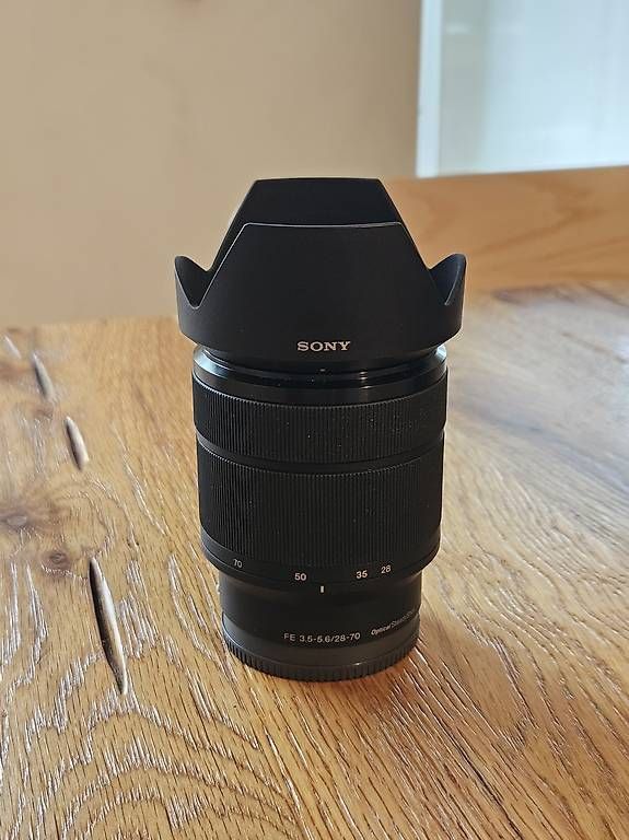 Obiettivi: Objektiv Sony FE 3.5 - 5.6 / 28-70mm OSS  – Usato da Zürich venduto da vintonsen