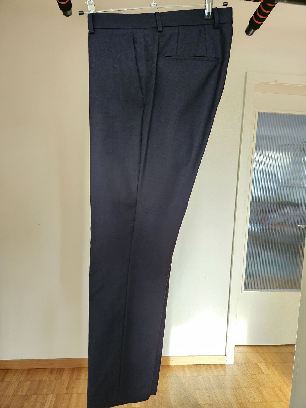 Hugo Boss Completi: Dunkelblauer Hugo Boss Anzug Grösse 46 – Usato da Zug venduto da duke99 4