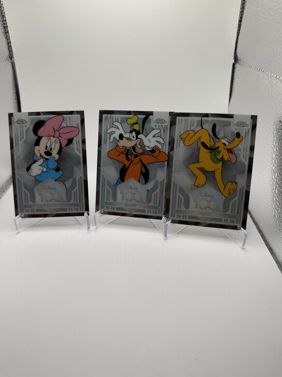 Topps Carte collezionabili: Disney 100 Chrome Minnie Goofy Pluto Lot – Usato da Praz (Vully) venduto da ShoreCardCo