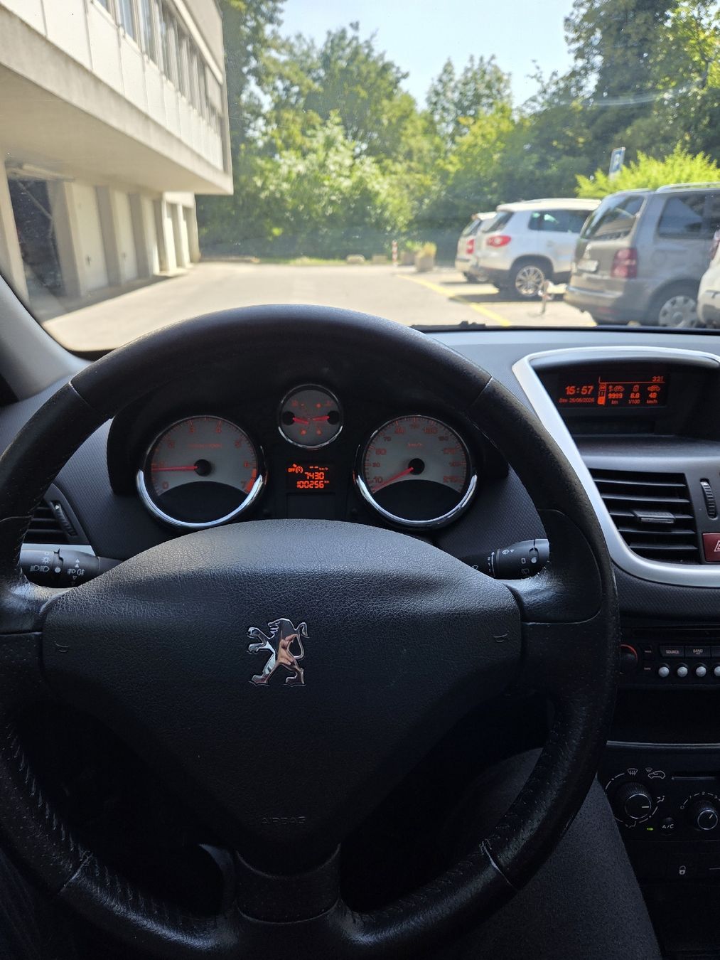 Peugeot Autos: Peugeot 207 expertisé  – D'occasion à Lausanne par bes_x2jw 5