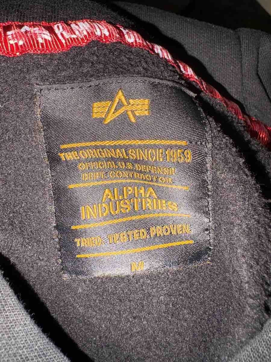 Alpha Industries Maglioni & Felpe: Alpha Industries Kapuzenpullover schwarz Grösse M – Usato da Allschwil venduto da CatDaddy 2