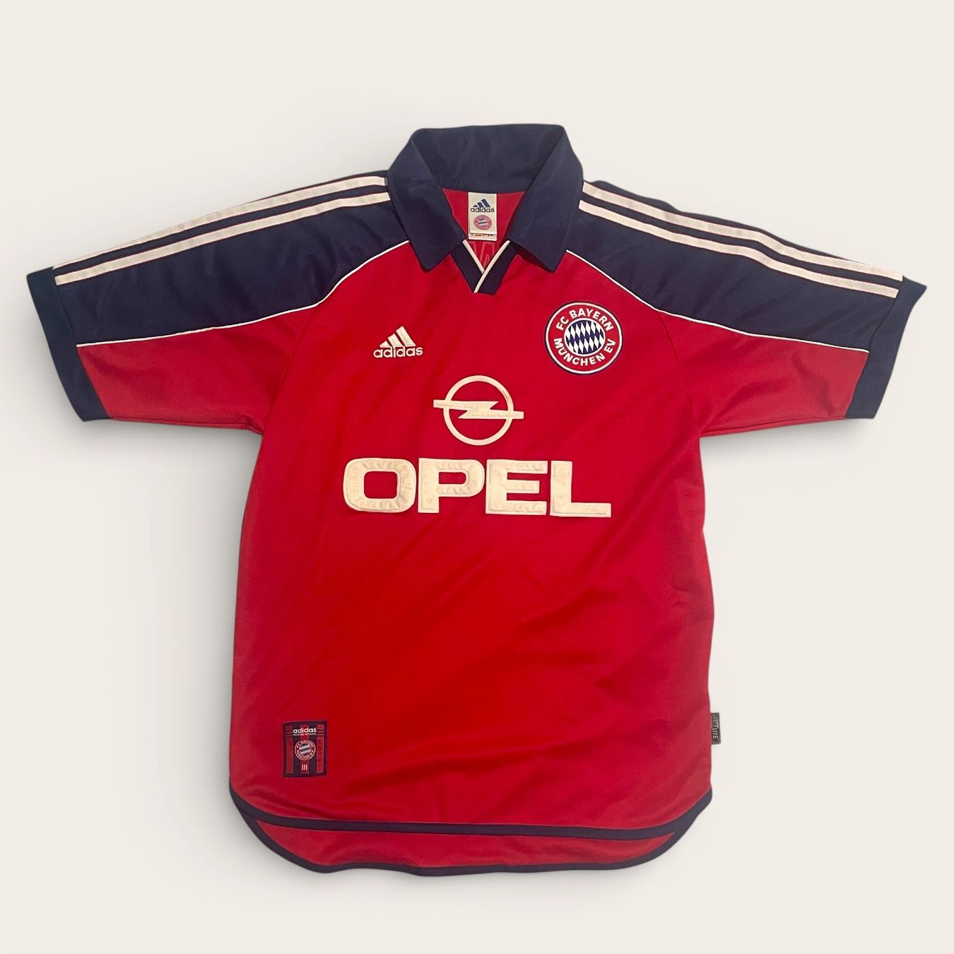 Bayern München Canottiere & Pantaloni: 1999-01 | Bayern Munich (S) – Usato da Savièse venduto da TempsAdditionel