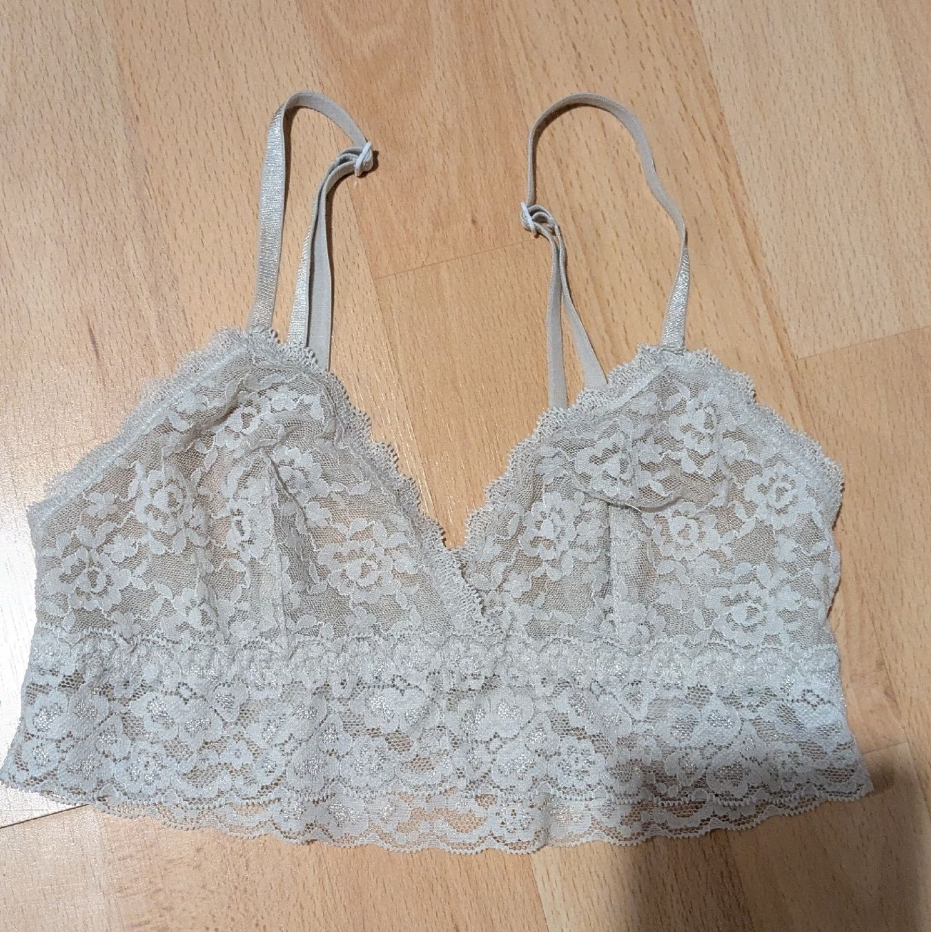 H&M Altra biancheria intima: H&M Bralette weiss – Usato da Morgarten venduto da rra_jvw7