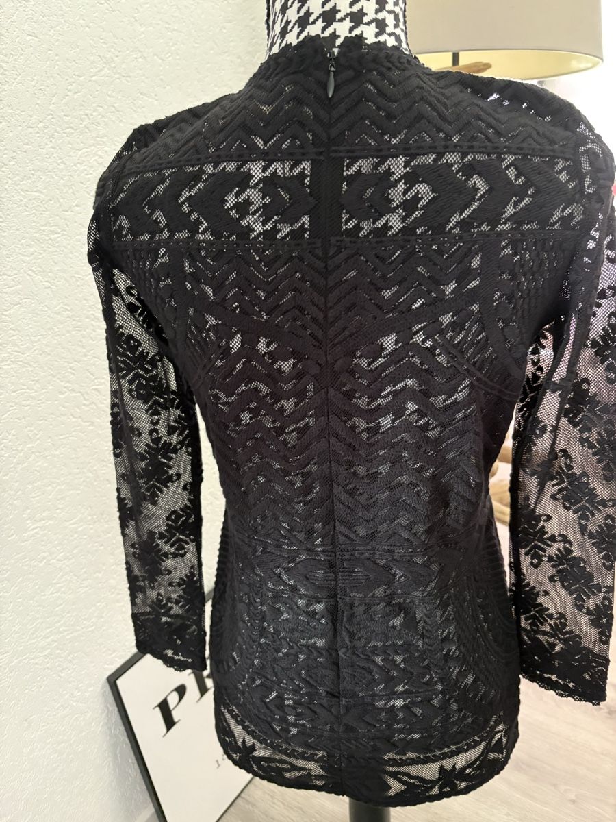 Isabel Marant Top: ISABEL MARANT TOP DENTELLE – Usato da Corin de la crête venduto da Charnel49 1
