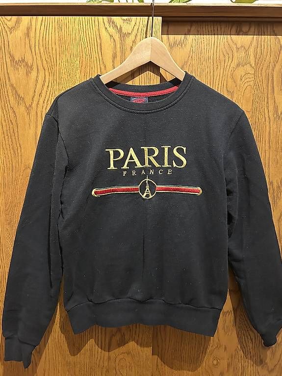 Maglioni & Felpe: schwarzer Paris Pullover – Usato da Langnau am Albis venduto da npi_rsc8