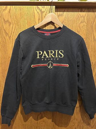 schwarzer Paris Pullover