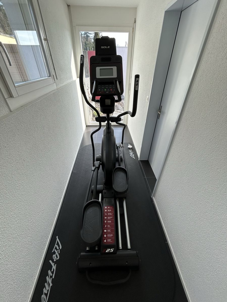 Sole Hometrainer: SOLE E25 Crosstrainer - Top Zustand – Usato da Willisau venduto da mar_2v5d 4