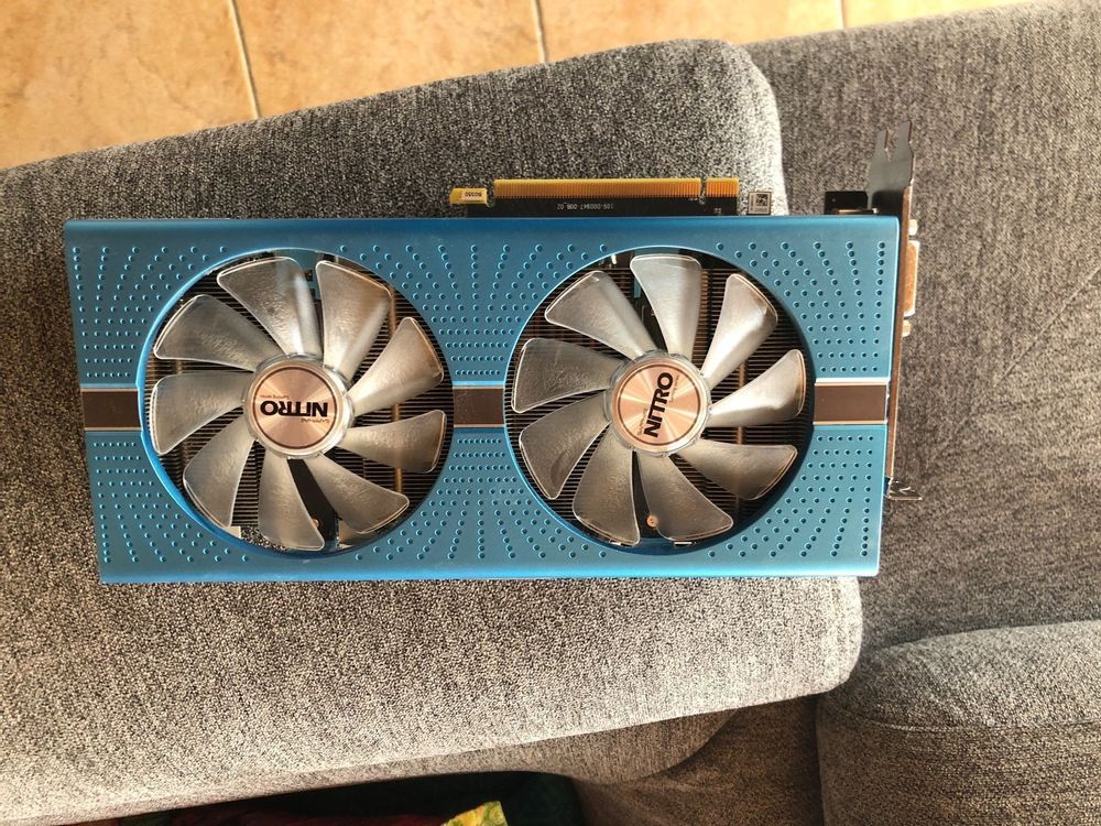Rx 590 sapphir nitro (Gebraucht) in Savigny für CHF 81 – mit Lieferung ...