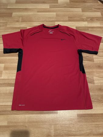 Nike Dri-FIT Sport T-Shirt, Rot/Schwarz, Gr. L 