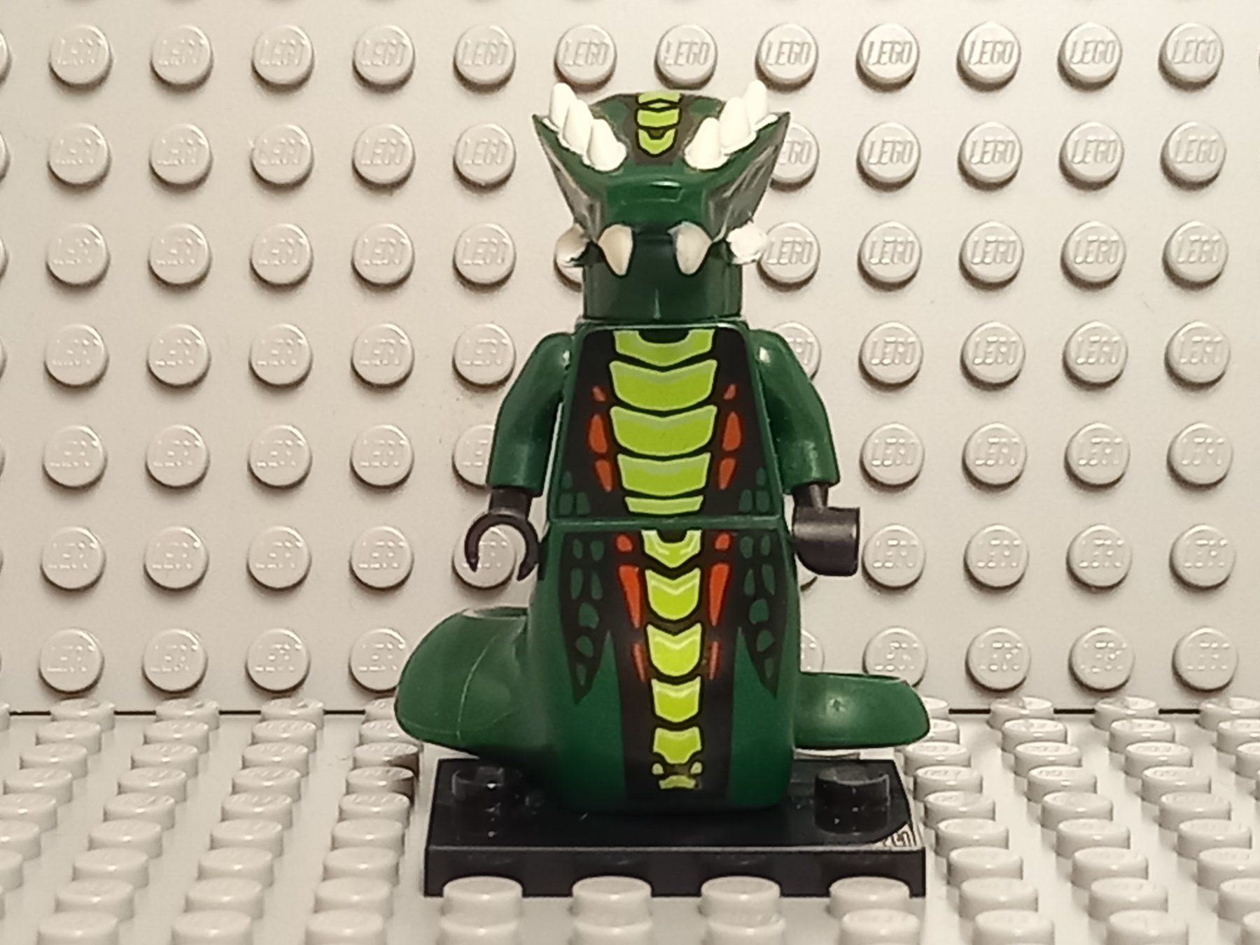Lego Spielzeuge: Lego Ninjago Figur njo066 Acidicus – Gebraucht aus Derendingen von