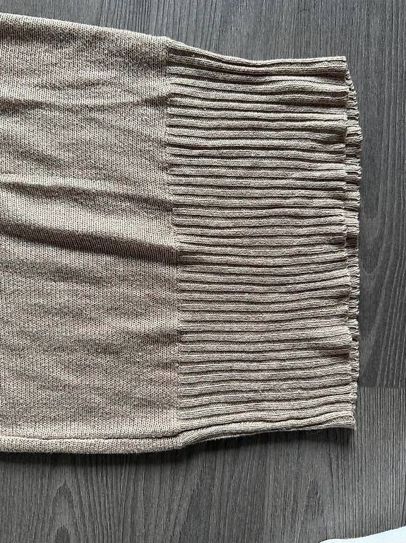 Kleider: Robe pull beige à col roulé et manches courtes – Gebraucht aus Plan-les-ouates von Jordane.S 4