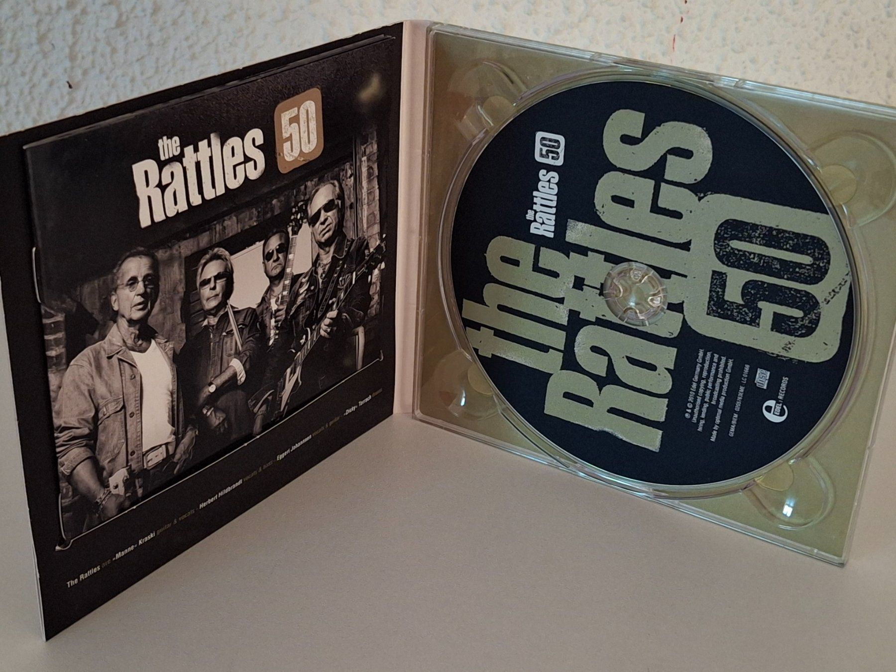 CDs: CD The Rattles - The Rattles 50 – Gebraucht aus Aarberg von Jackup1 2