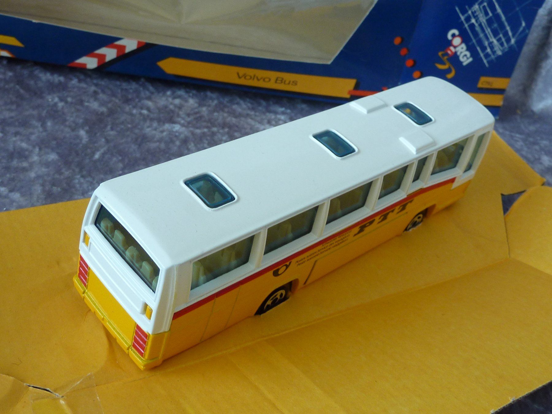Corgi Toys Modellini d'auto: Volvo PTT Reisebus – Nuovo (secondo la descrizione) da Dürrenäsch venduto da modellautos4you 5