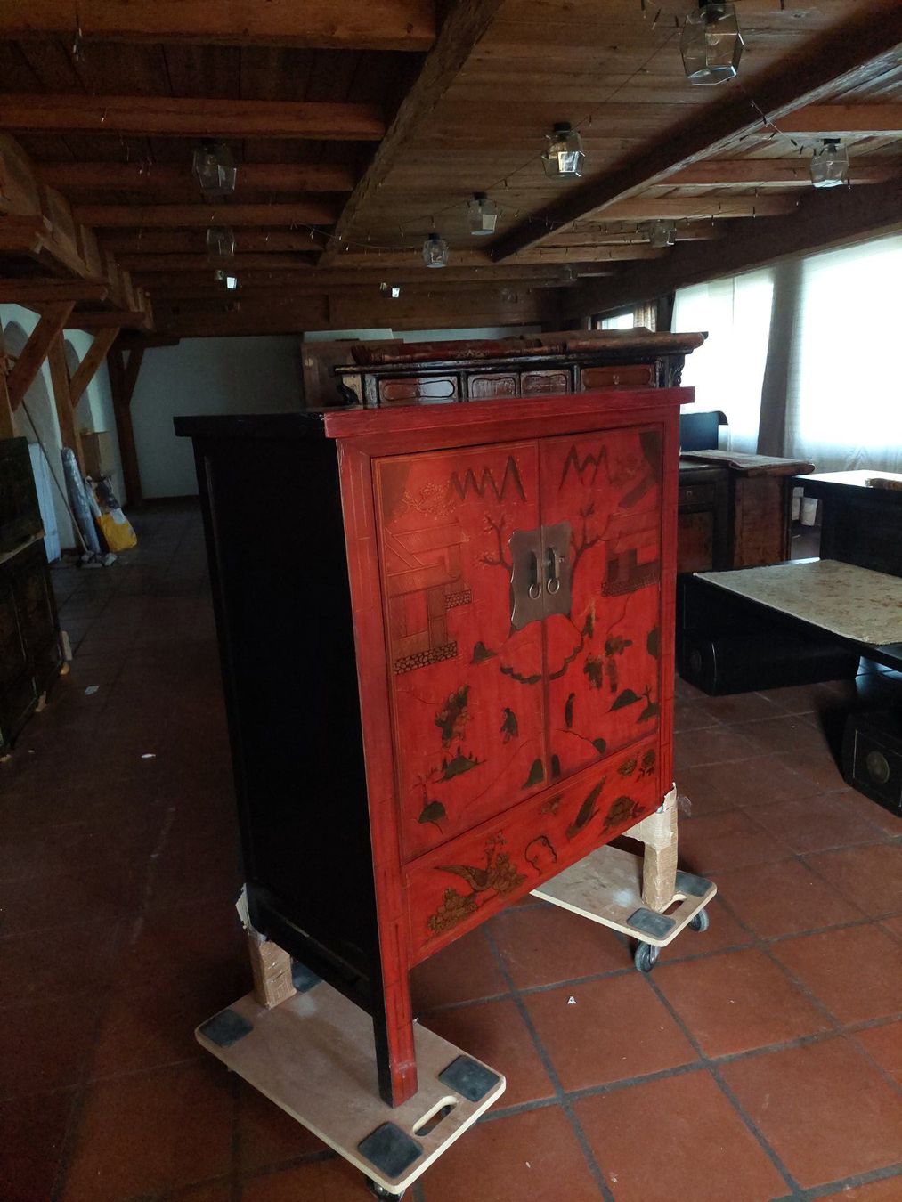 Armadi: Asiatischer Schrank rot – Nuovo (secondo la descrizione) da Cham venduto da mjg1901 1