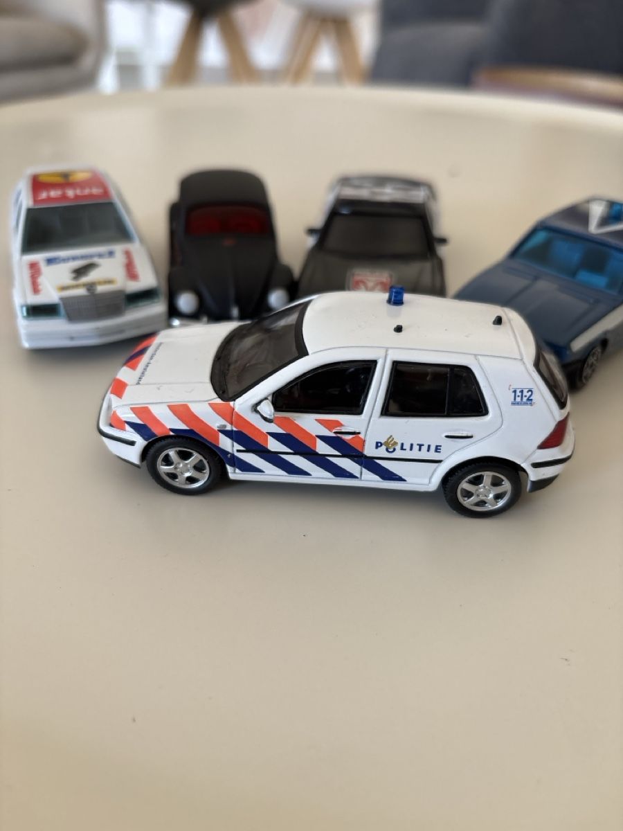 Voitures modèles: 5 voitures 1/43  – D'occasion à Lausanne par pabernard 3