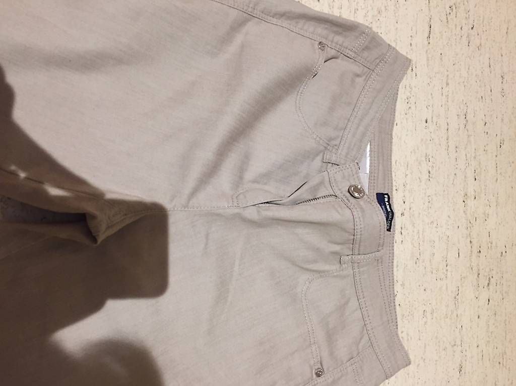Pantaloni: Hellgraue Damenhose (42) – Usato da Montlingen venduto da jos_2rwv 2