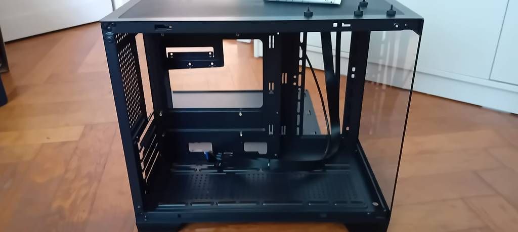Custodie: Tower PC gaming Gehäuse, Neuwertig – Usato da Oberburg venduto da justicia 4