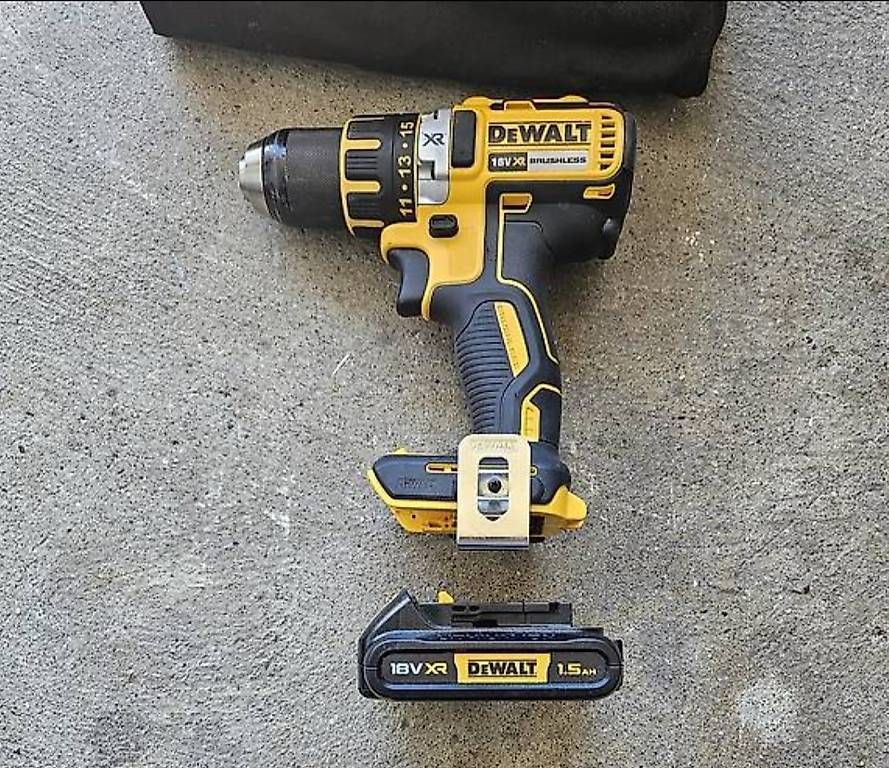 Trapani: Dewalt Bohrschrauber Brushless  60Nm – Usato da Klingnau venduto da Canep87 1