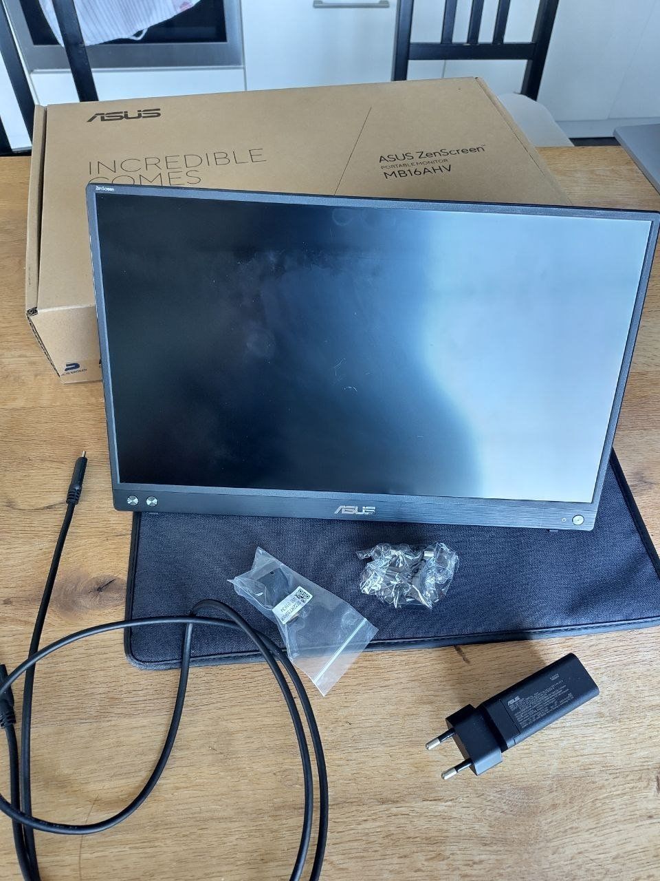 Asus Ecrans: ASUS Zenscreen MB16AHV – D'occasion à Chardonne par dooricar