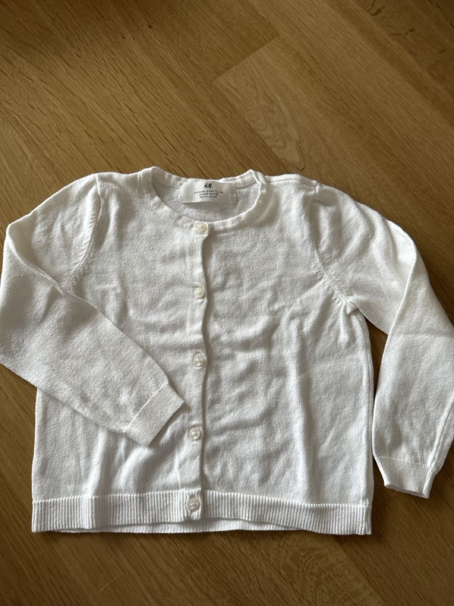H&M Jacken & Mäntel: Cardigan grösse 98/104 – Gebraucht aus Bern von Tana31