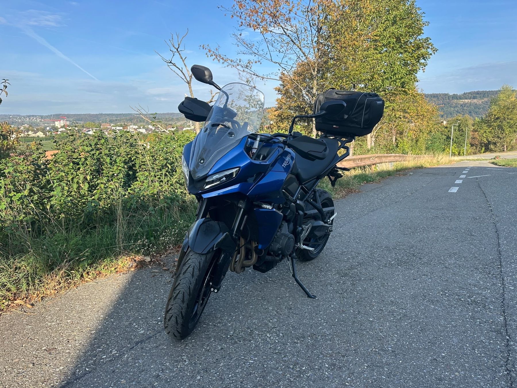 Triumph Touring: Motorrad Triumph blau, fast neu – Gebraucht aus Bern von maj_69c8 3