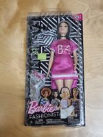 Barbie FRY81 Barbie Fashionistas 101 Lovely in Lilac OVP