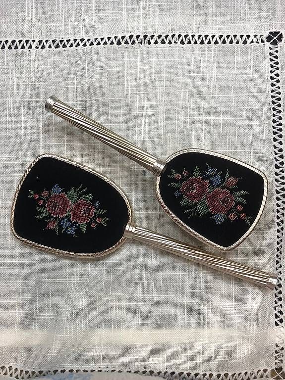 Accessori per capelli: Set composto da spazzola per capelli conspecchio – Nuovo (secondo la descrizione) da Vezia venduto da rit_7ypb 3